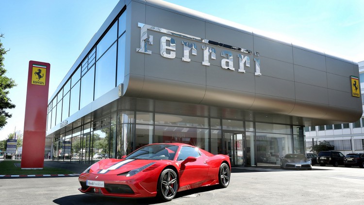 Autohaus Ulrich: Neuer Ferrari-Showroom in Frankfurt