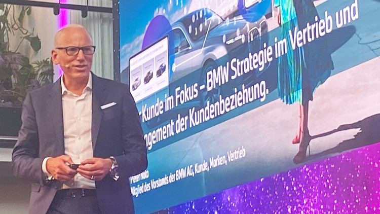BMW-Vertriebsvorstand Pieter Bota auf einer Veranstaltung in München