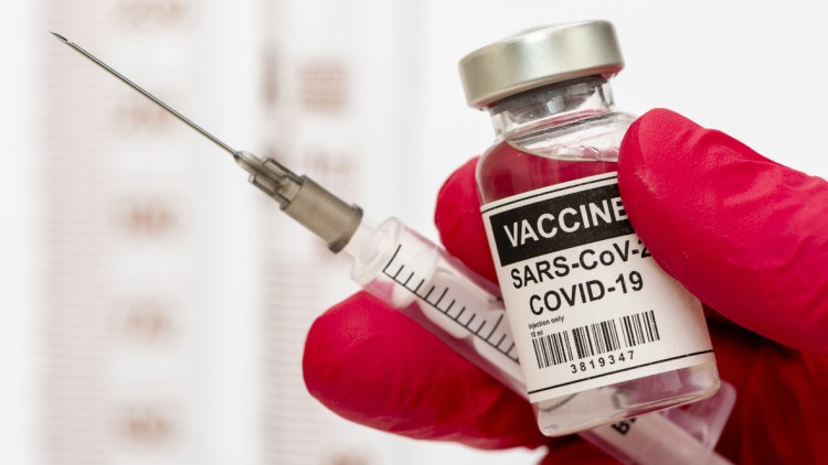 Pandemie: Corona-Schutzimpfung - Was Arbeitgeber wissen müssen
