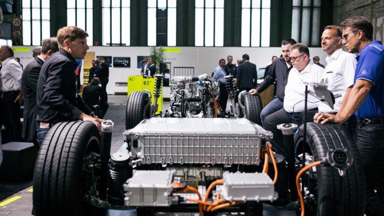 Mercedes-Benz Vertrieb Deutschland: Zehnte Auflage des Servicegipfels