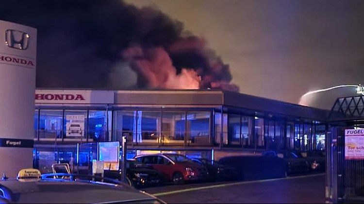 Brand im Honda-Autohaus Fugel in Mittelbach