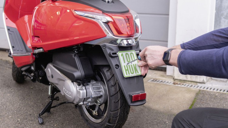 Moped & Co.: 2022 wird das "Versicherungstaferl" grün