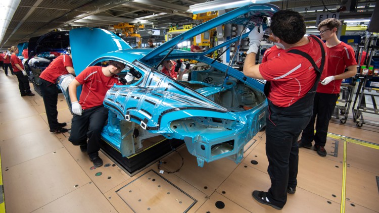 Porsche: Betriebsrat will zehn Jahre Beschäftigungssicherung