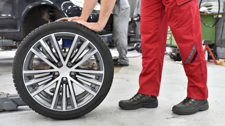 Corona-Regeln in Bayern: Reifenwechsel aus sicherheitsrelevanten Gründen erlaubt