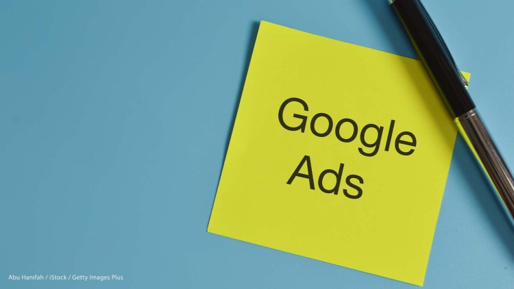 Notizzettel mit den Wörtern "Google Ads"
