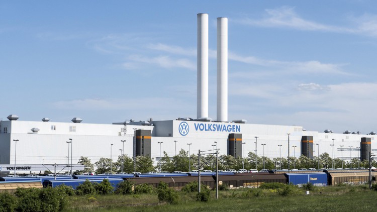 Lieferengpässe bremsen VW: Kurzarbeit in Zwickau