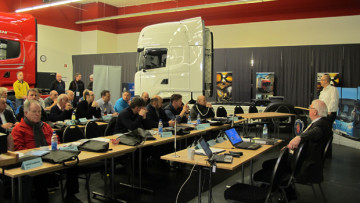 Fahrlehrerweiterbildung 2014 des Fahrlehrer-Verbands Rheinland und Scania