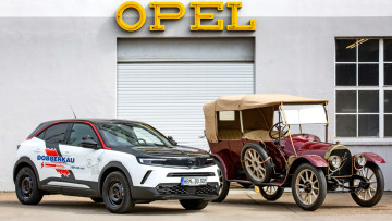 Älteste Fahrschule setzt auf Opel