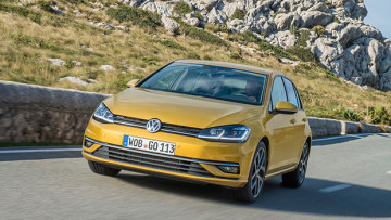 VW: Fahrschul-Golf wieder ab Werk