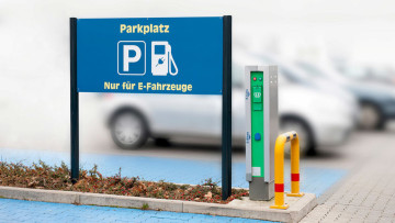 Falschparker auf E-Parkplatz abgeschleppt