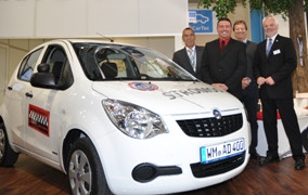 Europas erstes Elektro-Fahrschulauto fährt in Bayern