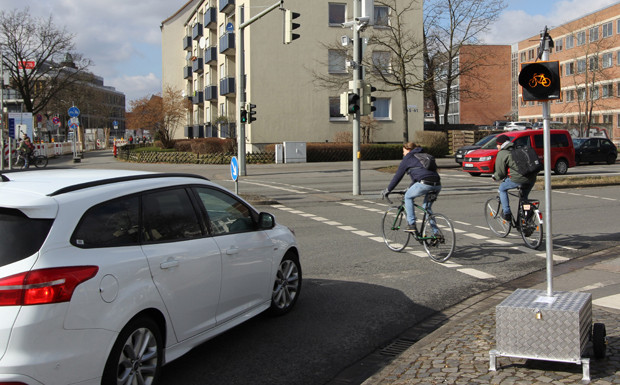 Blinklicht soll Radfahrer vor Abbiegern schützen