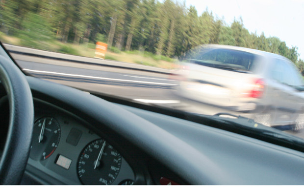AvD gegen generelles Tempolimit auf Autobahnen