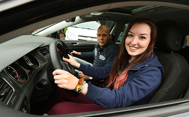 Begleitetes Fahren macht junge Fahrer sicherer