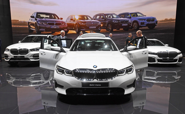 BMW und Audi verkaufen weniger Autos