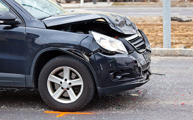 Unfallgeschädigter muss sich um Neufahrzeug kümmern