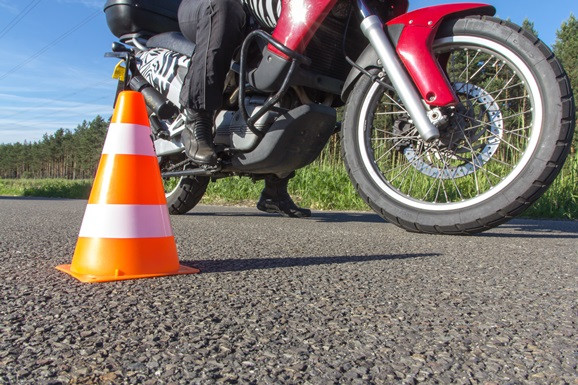 Fahrschülerin bei Motorrad-Unfall schwer verletzt