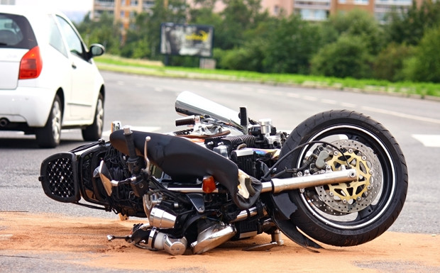 Körperverletzung: Motorrad absichtlich gerammt