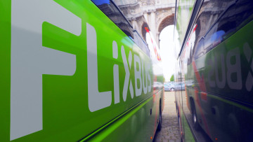 Flixbus_Logo_Paris_Fernbus