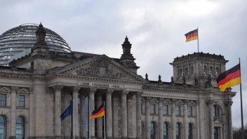 Recht: Reisesicherungsfonds: Beratung im Bundestag
