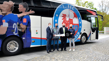 Reisebus: Neuer Tourismo für den 1. FFC Turbine Potsdam