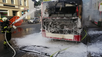 Brand: Busfahrer bringt Schulkinder in Sicherheit