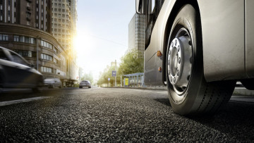 Continental: Digitale Lösungen und spezielle E-Bus-Reifen auf der IAA