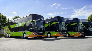 Fernbus: Neue Doppelstockbusse für Staf Cars
