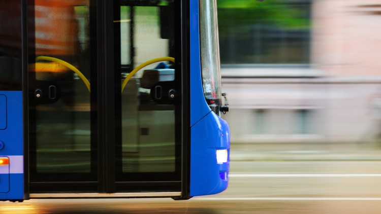 Busfahrermangel: Falsche Engpassanalyse verhindert Bewältigung