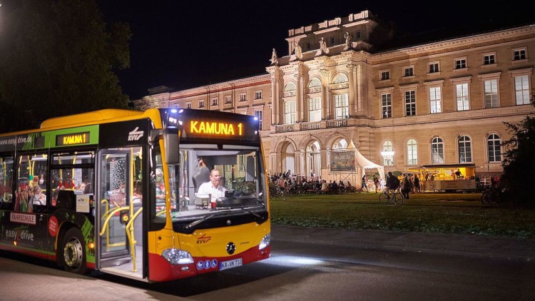 Linienbus_Karlsruhe_nachts