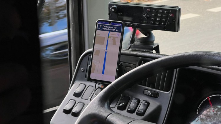 Bus_Cockpit_Software_Navigation