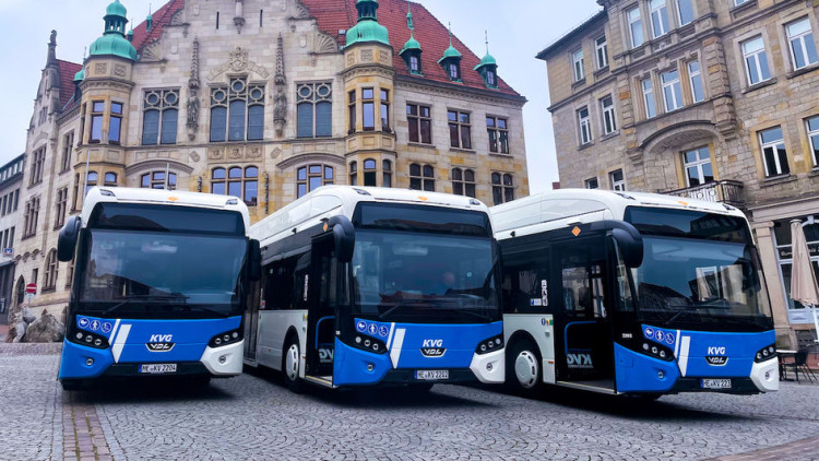 Alternative Antriebe: KVG Braunschweig stellt drei neue E-Busse in Dienst