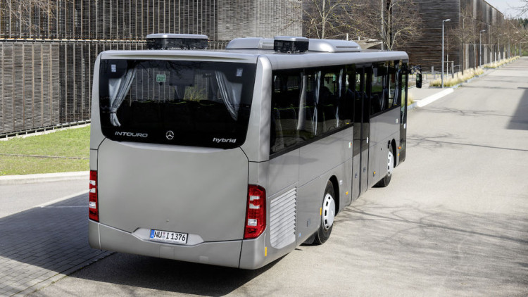 Überlandbusse: Premiere für den Intouro mit Hybridmodul