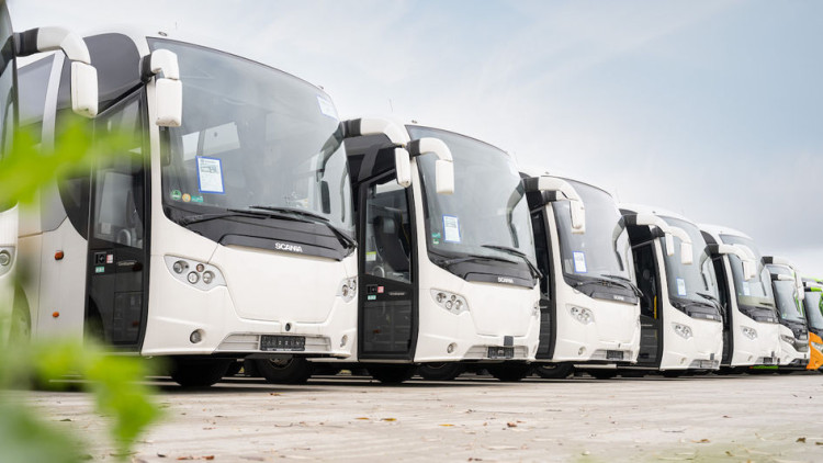 Bushersteller: Gebrauchte Stadt- und Reisebusse bei Scania