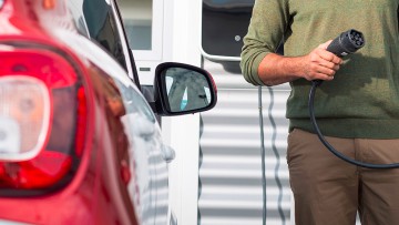 Reichweitenangst sinkt: Umfrage zu Ladeverhalten von E-Auto-Fahrern