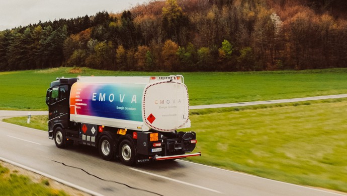 Ein Tankwagen von Emova