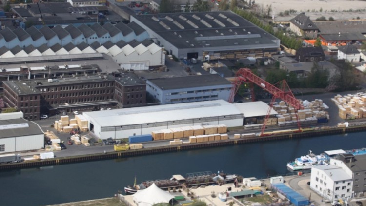 Luftbild des Deufol-Standorts im Hafen Dortmund