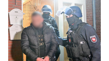 Nach Razzien gegen Planenschlitzer: 15 Männer in U-Haft 