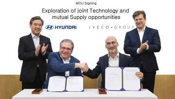 Vertreter von Iveco und Hyundai unterzeichnen Absichtserklärung zur Zusammenarbeit