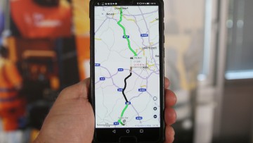 Handybildschirm mit der Autobahn GmbH App