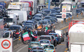 Italien: Erste Zugeständnisse der Regierung