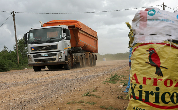Trucking im Süden Afrikas: Sand im Getriebe