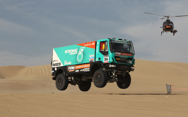 Rallye Dakar: Dreifachsieg für Kamaz