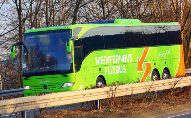 Dobrindt erteilt der Forderung nach Fernbus-Maut eine Absage