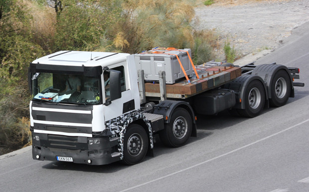 Neue Scania-Erlkönige auf Testtour