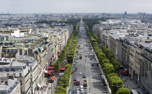 Paris: Verstöße bei jedem zweiten Lkw