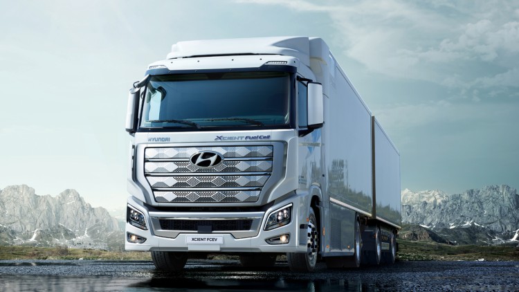 Hyundai Startet Mit Auslieferung Der Ersten Wasserstoff Lkw Serie