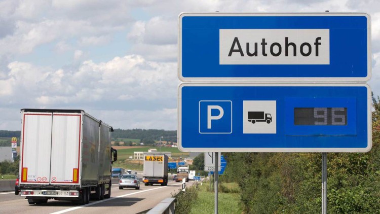 Lkw, Autobahn, Autohof, Schild