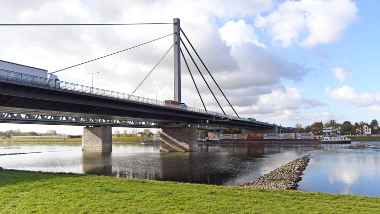 Maxau-Rheinbrücke