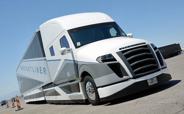 Freightliner Inspiration Truck: Hände weg vom Steuer!